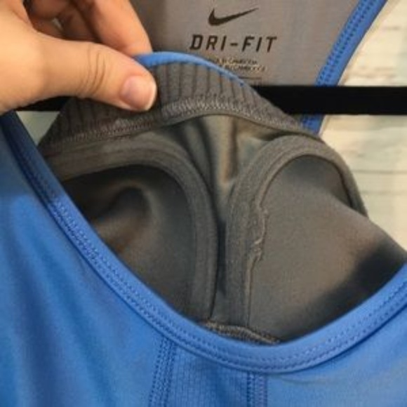 Nike Dri-fit tank top with built in bra - Picture 4 of 6